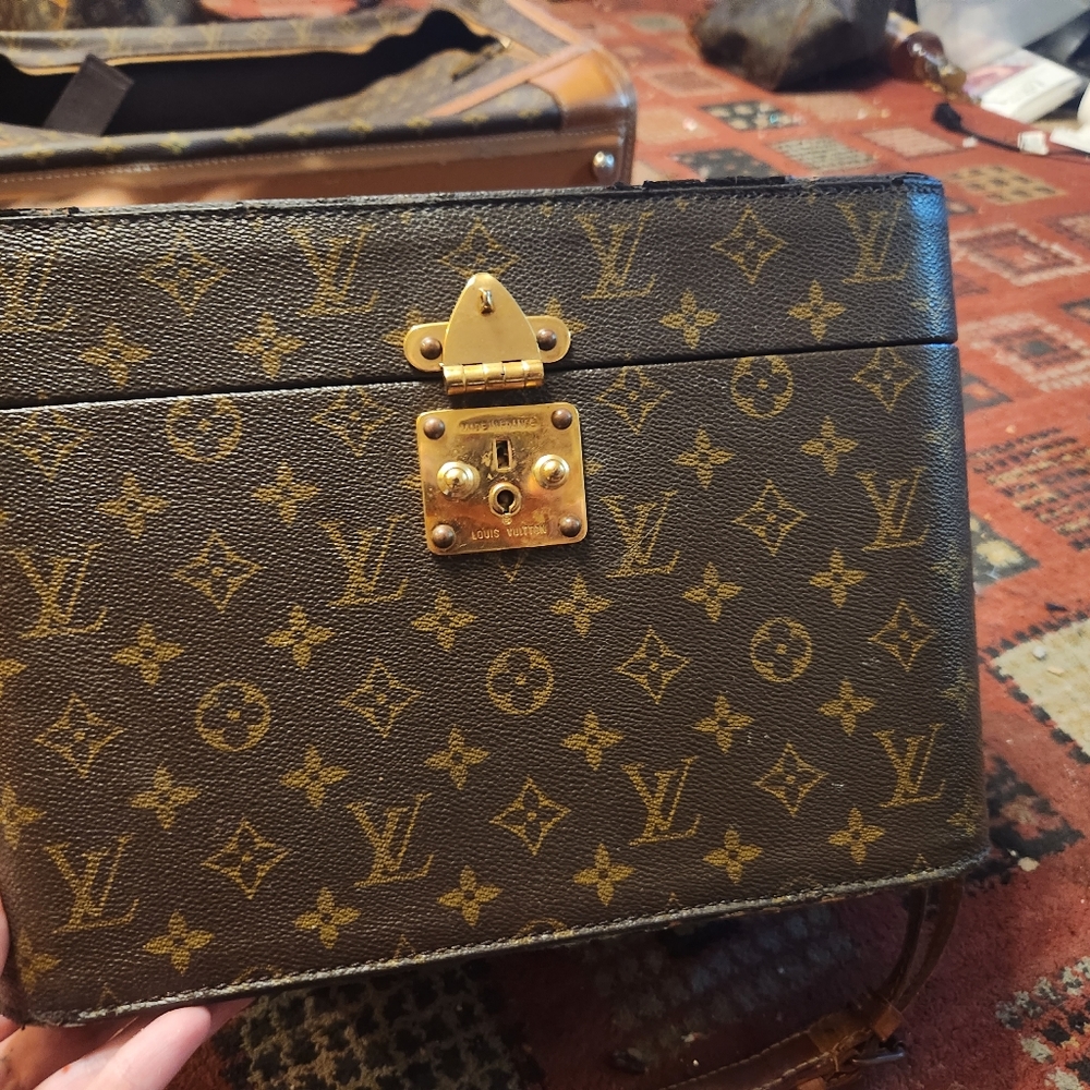 Louis Vuitton make up trunk
